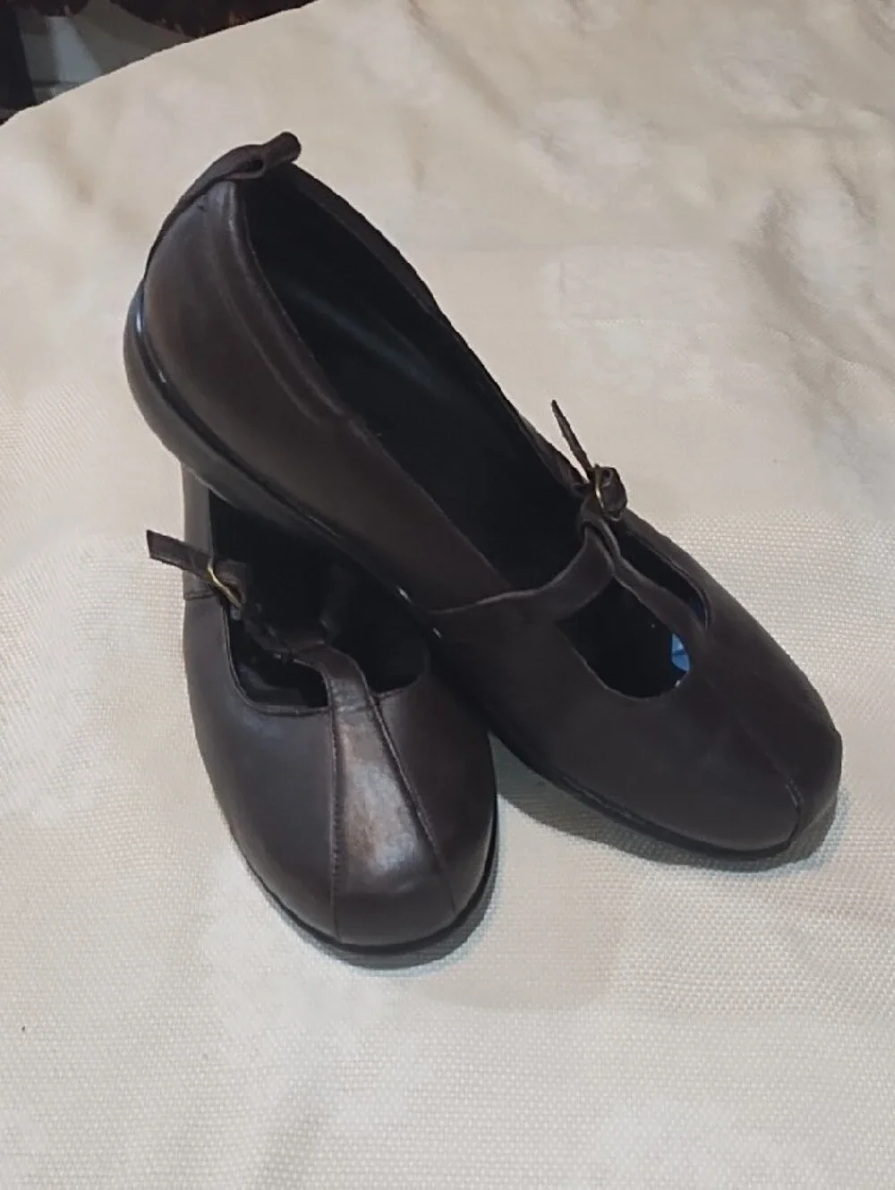 Women's Black T‑Strap Mary Jane Flats Leather 7.5 W Slip Resistant Orthopedic.